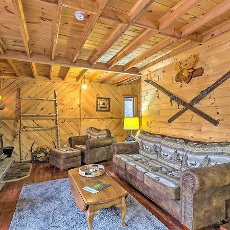 Villa Secluded Johnsburg Retreat With Hot Tub And Fire Pit Extérieur photo