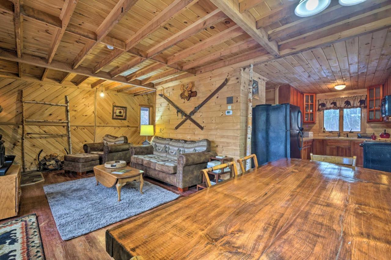 Villa Secluded Johnsburg Retreat With Hot Tub And Fire Pit Extérieur photo