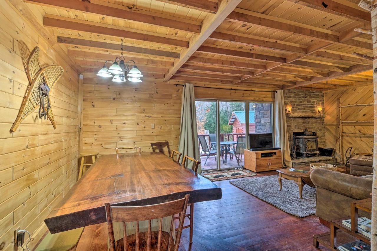 Villa Secluded Johnsburg Retreat With Hot Tub And Fire Pit Extérieur photo
