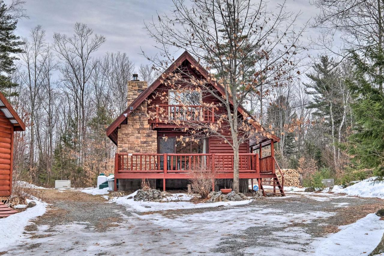 Villa Secluded Johnsburg Retreat With Hot Tub And Fire Pit Extérieur photo