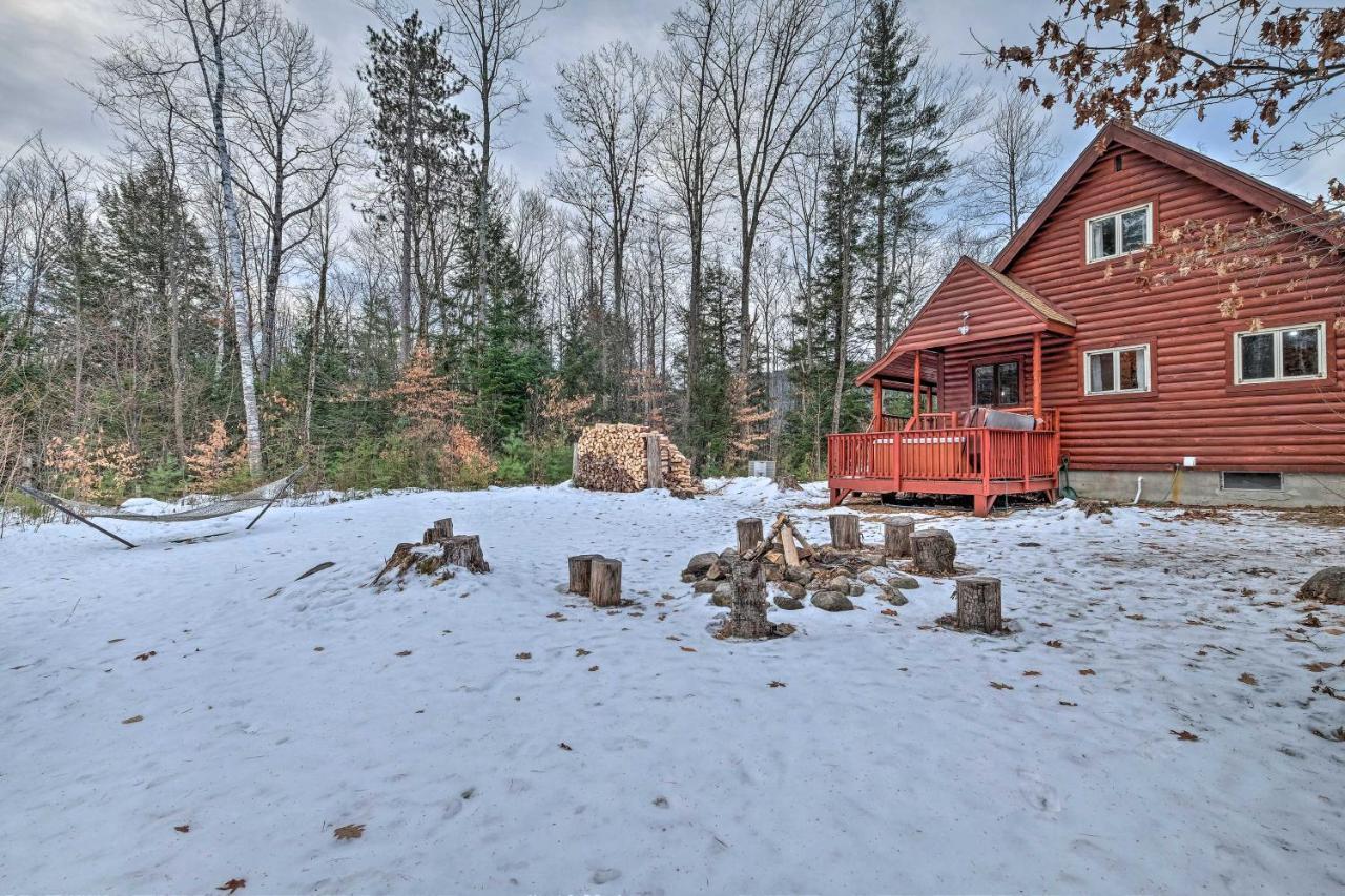 Villa Secluded Johnsburg Retreat With Hot Tub And Fire Pit Extérieur photo