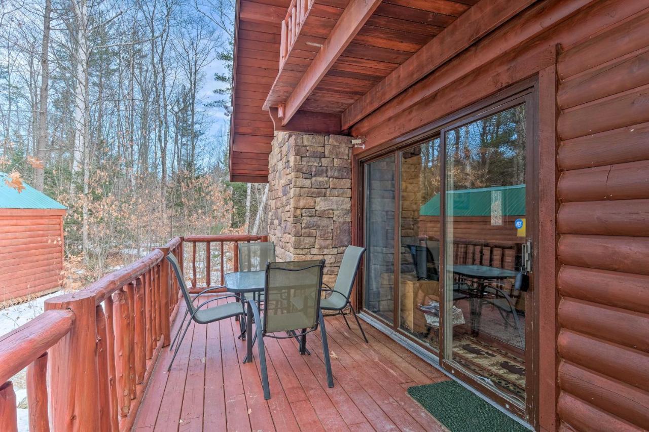 Villa Secluded Johnsburg Retreat With Hot Tub And Fire Pit Extérieur photo